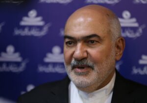 حمایت از سازندگان و تولیدکنندگان خوزستانی را وظیفه خود می‌دانیم