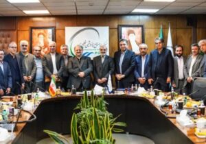 بررسی عملکرد مدیران عامل هلدینگ خلیج فارس با حضور محمد شریعتمداری