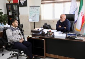 دیدار مدیرعامل شرکت پالایش گاز هویزه خلیج‌فارس با نماینده کارگران برای بررسی مطالبات صنفی