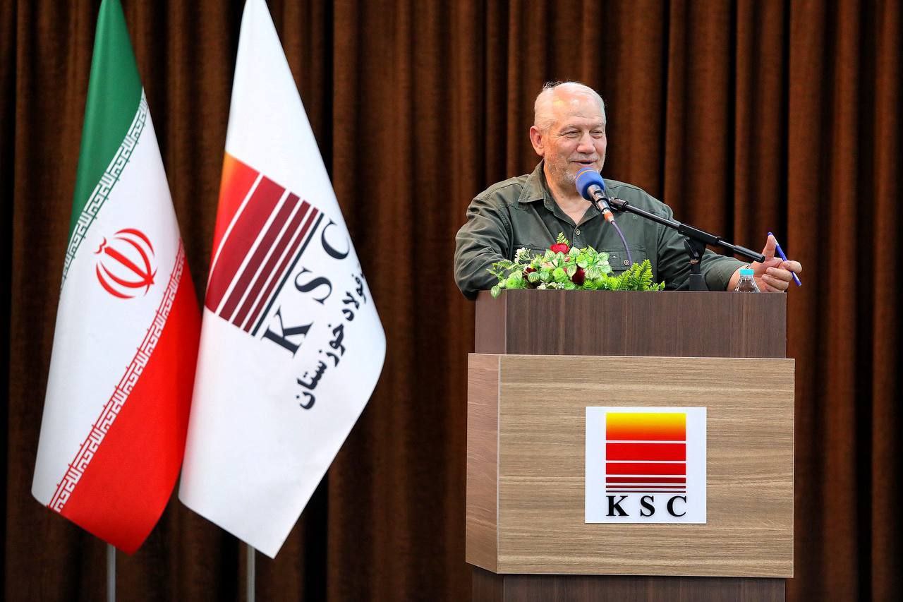 بازدید دستیار ویژه و مشاور عالی فرمانده معظم کل قوا از شرکت فولاد خوزستان