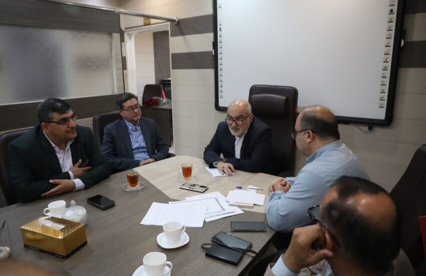 استاندار خوزستان بر رفع چالش‌های داروسازان تأکید کرد