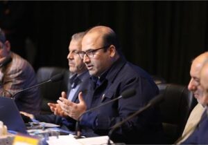 بررسی آخرین وضعیت تولید و پروژه های توسعه ای و افزایش شتاب در اجرای طرح‌ های استراتژیک فولاد خوزستان