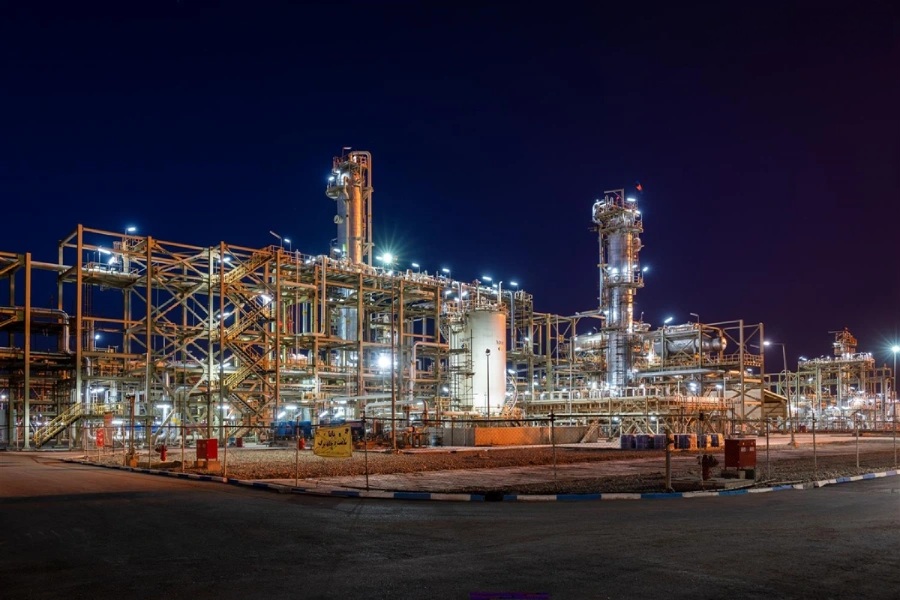 نیروگاه غرب کارون اکنون تأمین برق  پالایشگاه گاز هویزه خلیج فارس را نیز برعهده دارد