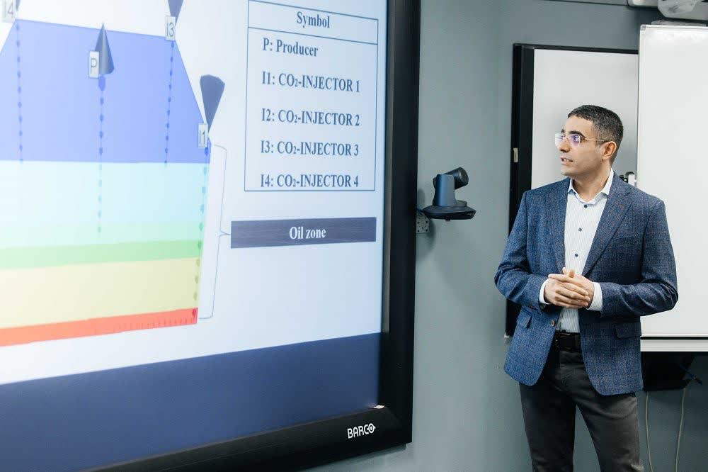 ایذه بار دیگر افتخار آفرید /پرفسور شادفر داودی جز دود درصد دانشمندان برتر جهان قرار گرفت