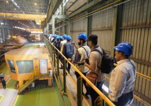 تملک سهام یک شرکت فولادساز؛ راهکار فوری و واقع‌بینانه برای تأمین پایدار مواد اولیه فولاد اکسین