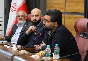 پیرو دستور مدیرعامل فولاد خوزستان انجام شد دیدار صمیمانه معاون منابع انسانی و امور اجتماعی با جمعی از بازنشستگان