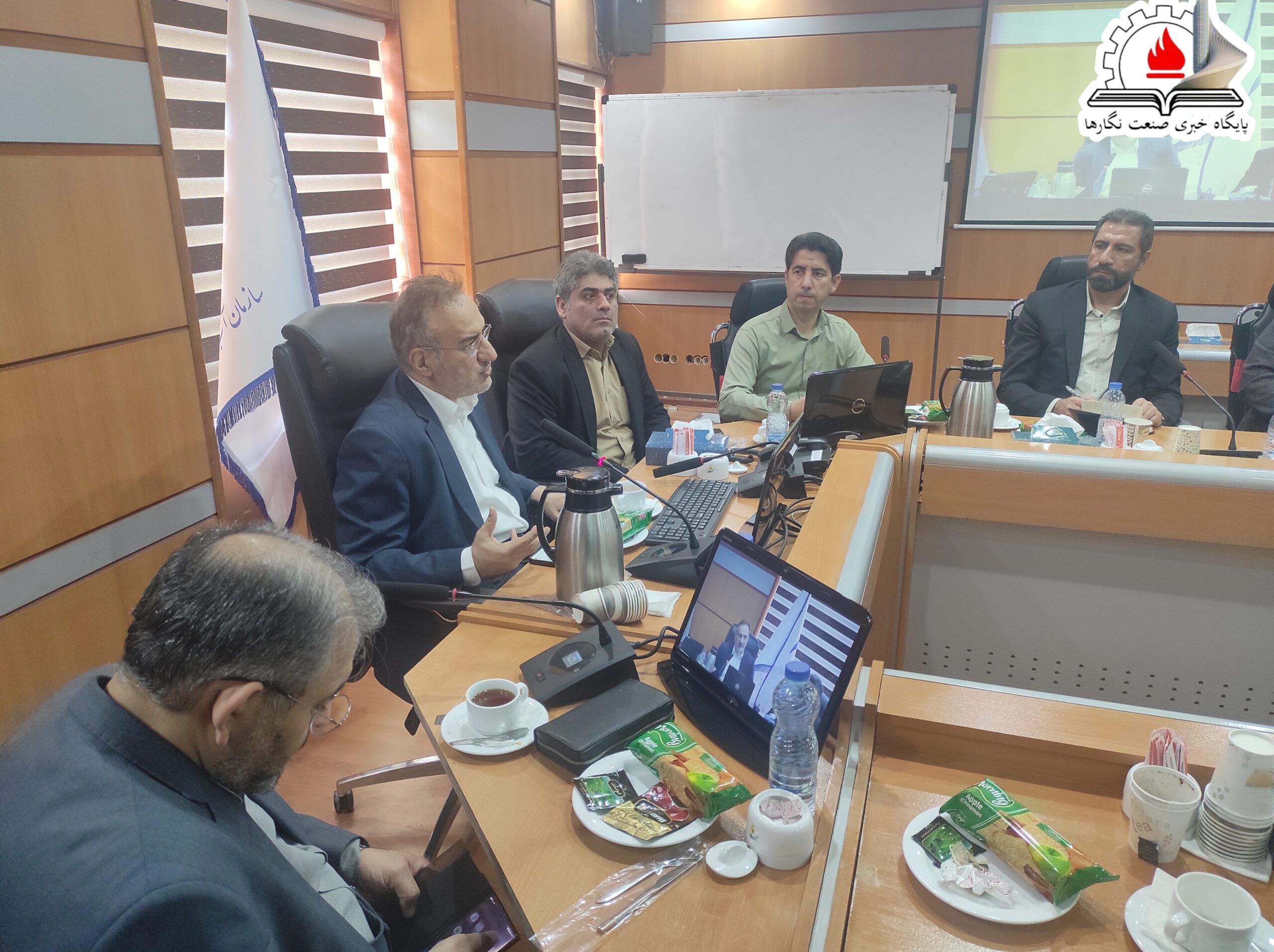 نخستین جلسه استانی خانه مطبوعات کشور روزی تاریخی را در استان خوزستان رقم زد