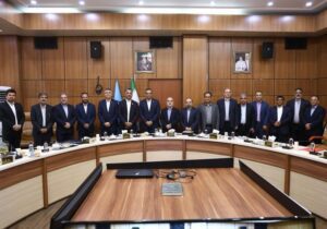 اهداء مدال افتخار سازمان شیلات کشور به شرکت پلیمر آریاساسول