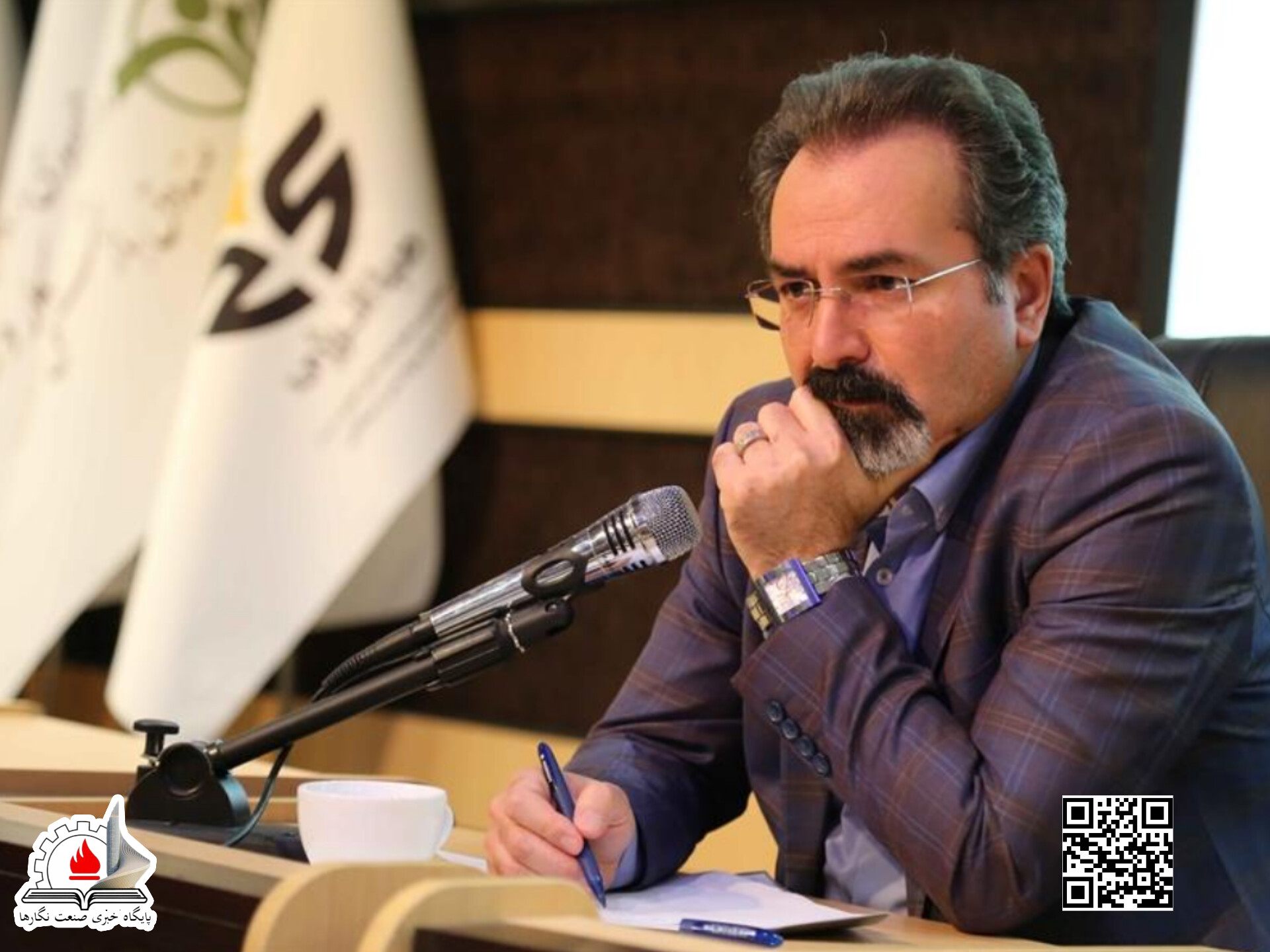 سالگرد تأسیس هلدینگ صباانرژی با حضور مدیرعامل و کارکنان برگزار شد