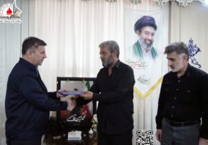 دیدار مدیر عامل نفت و گاز مارون با خانواده شهید